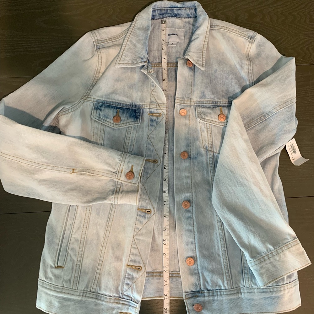 Old Navy NWT Medium/Tall Denim Jacket